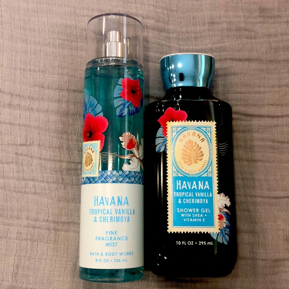 NEW UNOPENED shower gel and fragrance mist